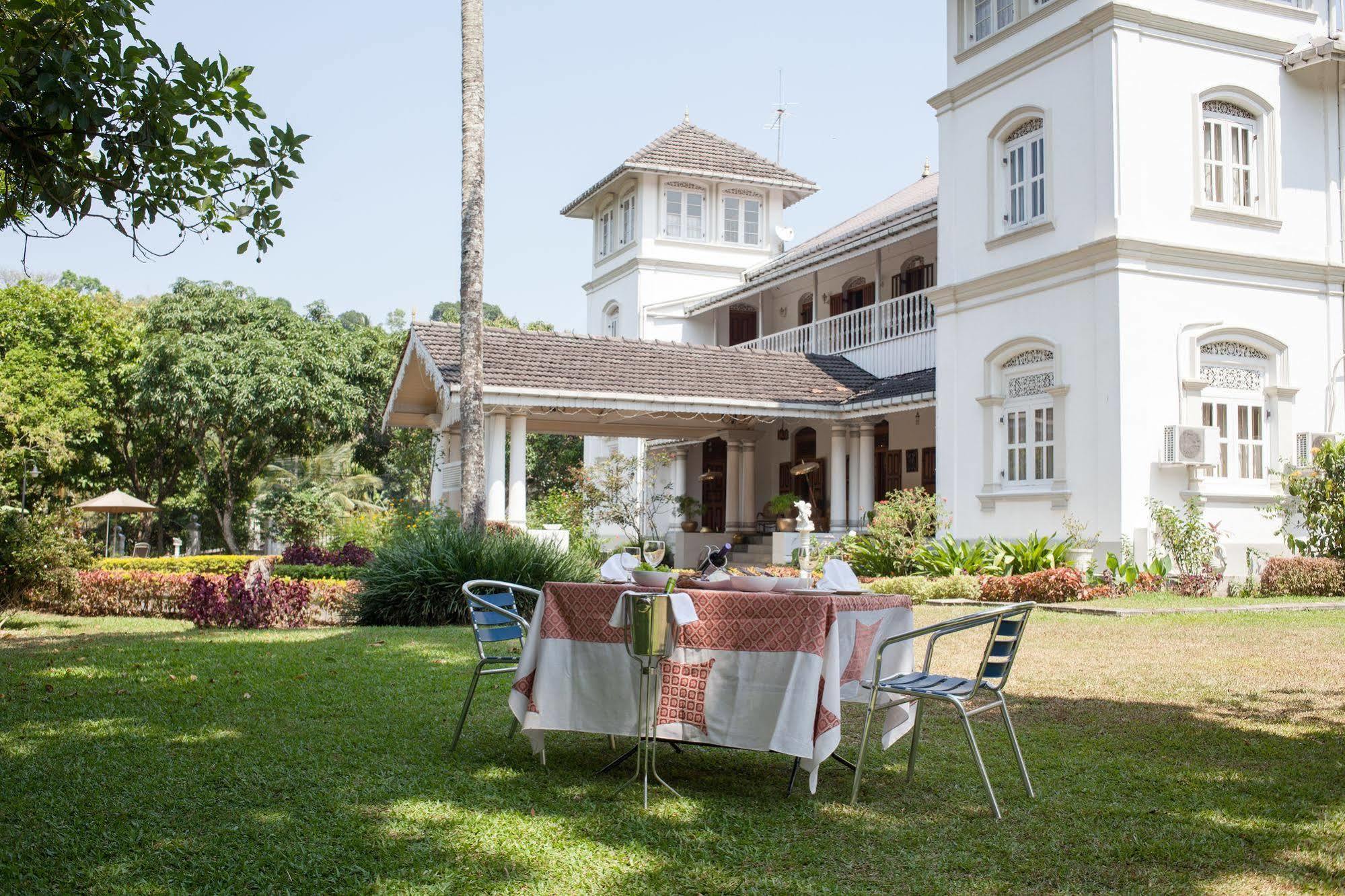 Hotel Manor House Embulpure Zewnętrze zdjęcie